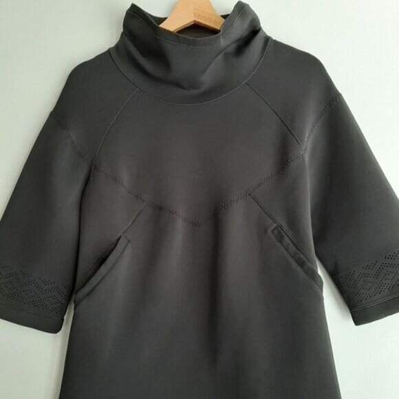 IVIVVA by Lululemon Black Pulse Jam Poncho Mock Neck Pullover Top Kids Sz 14 - Picture 3 of 14